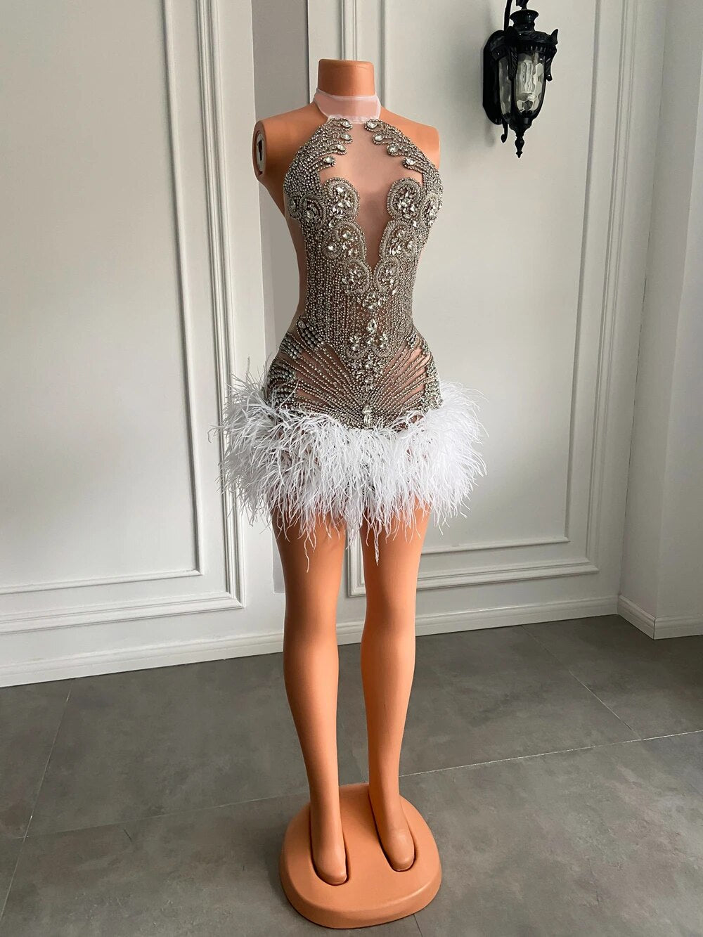 Elegant White Feathered Short Prom Dress
