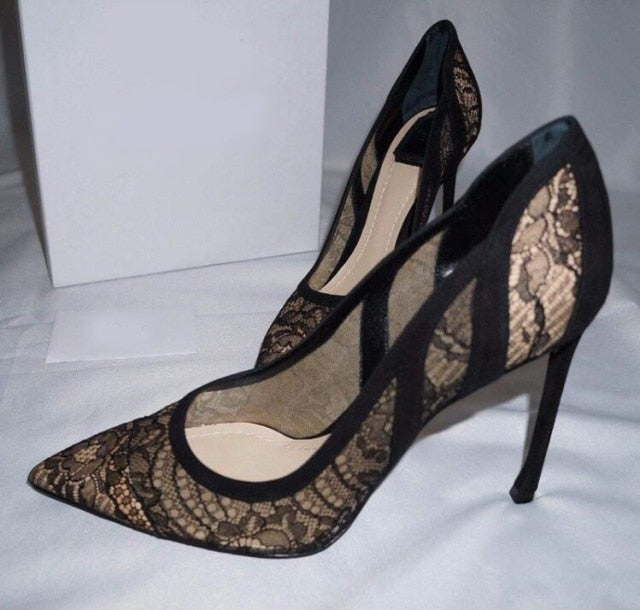 Elegant Lace Flower Embroidery Wedding Shoes