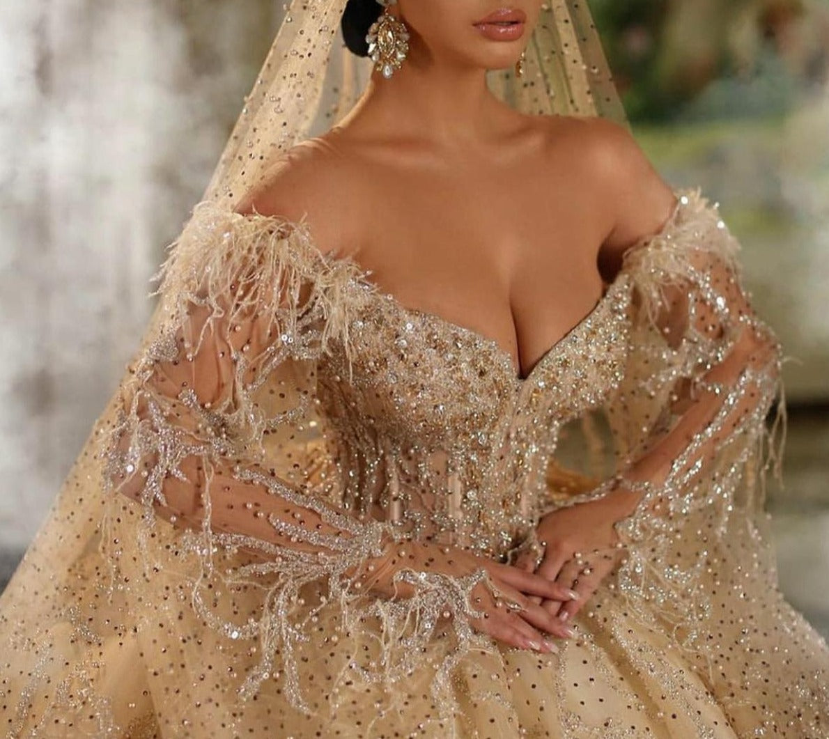 Luxurious Gold Vintage Wedding Dresses Lace Sequined Bridal Gowns