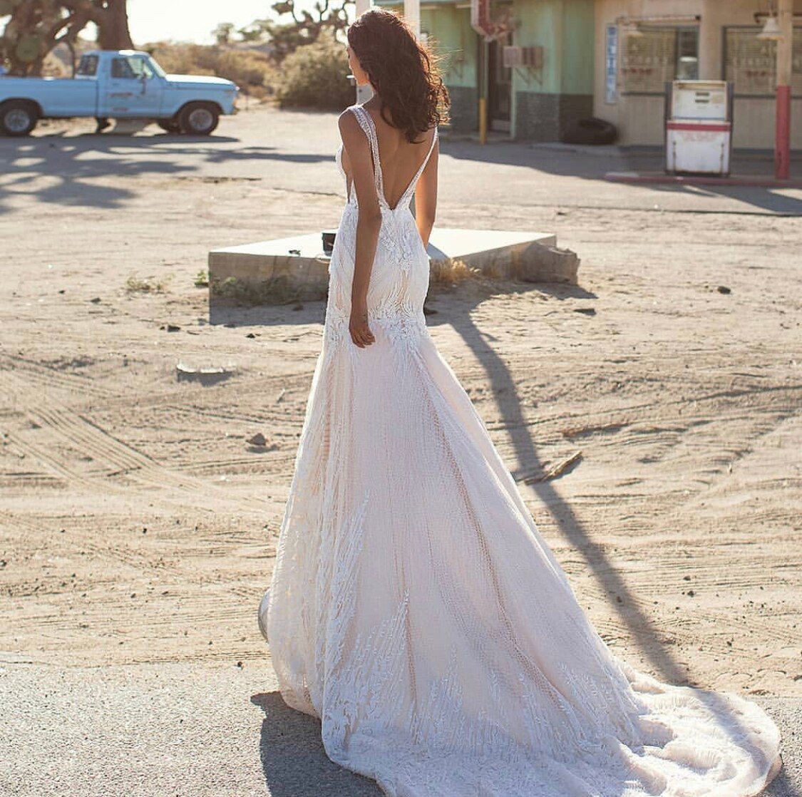 Gorgeous Mermaid Wedding Dress V-Neck