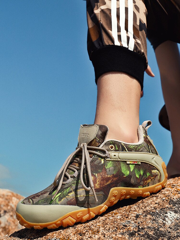 Men Waterproof Hiking Shoes Camouflage