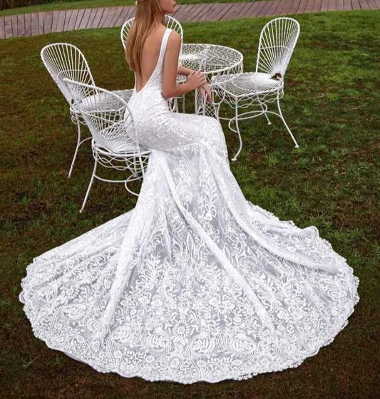 2022 セクシーなバックレスマーメイドウェディングドレス ディープVネック レース