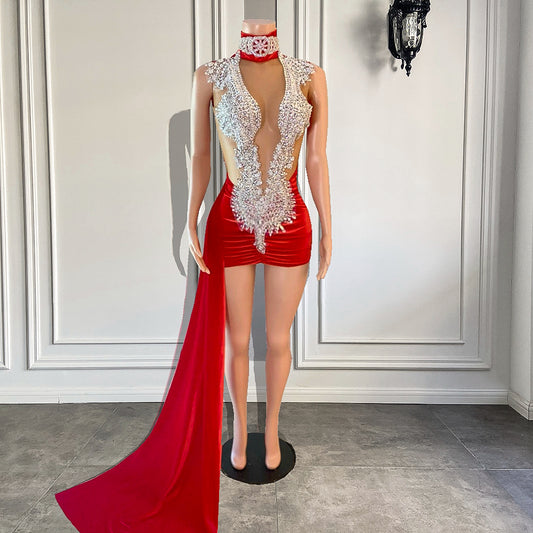 Luxury Short Prom Dresses Sparkly Beaded Crystals Red Velvet