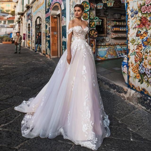 Wedding Dresses Tulle with Lace Appliques Sexy Off the Shoulder