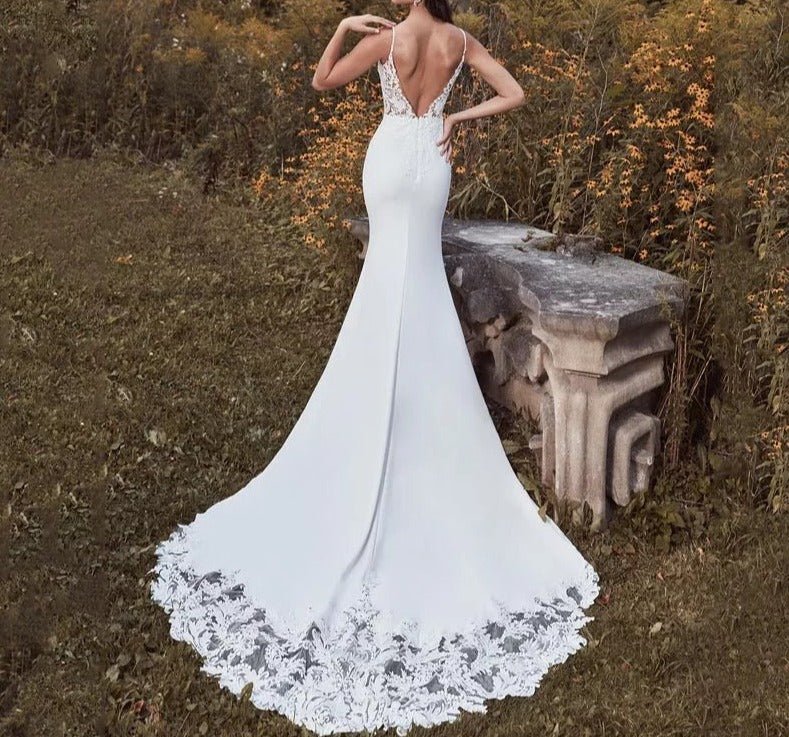 Spaghetti Straps V-Neck Sleeveless Elegant Bridal Gown