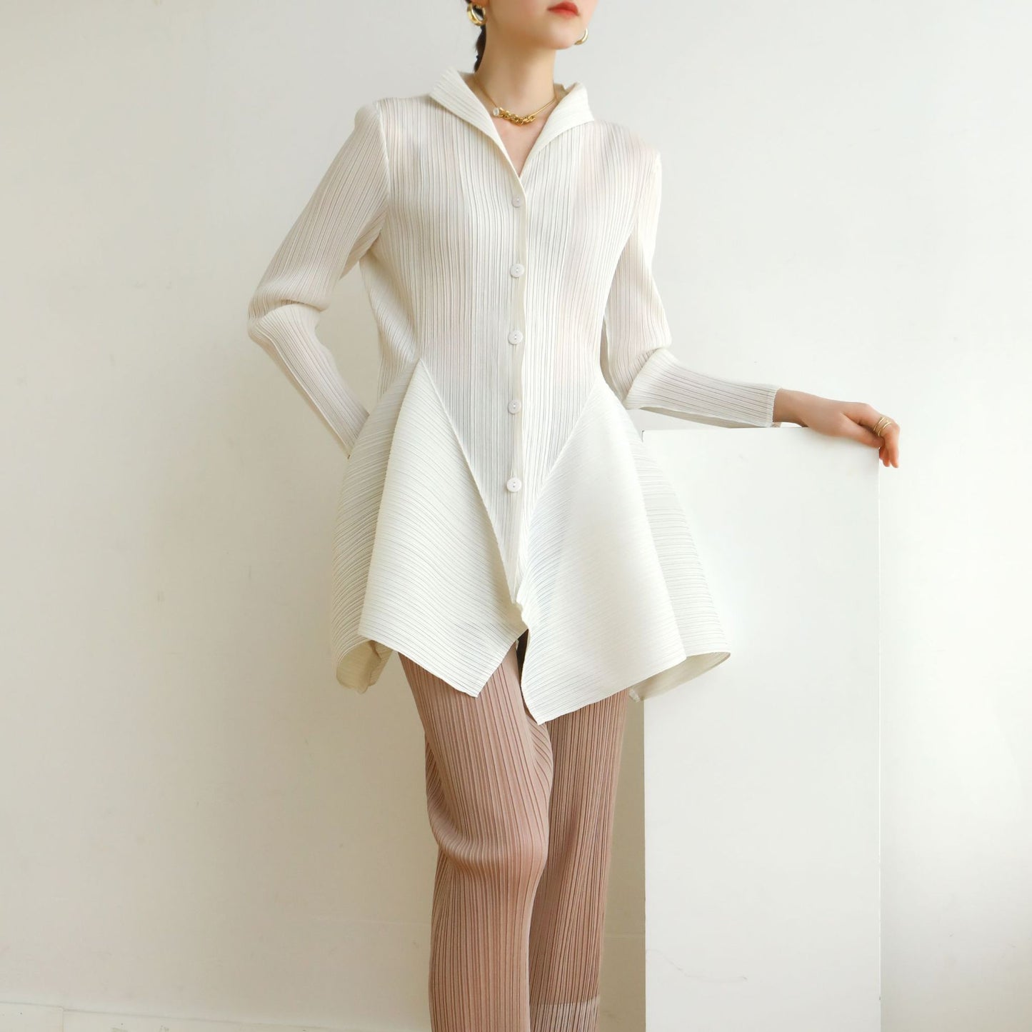 New Pleated Woman Bud dress Solid Long sleeve