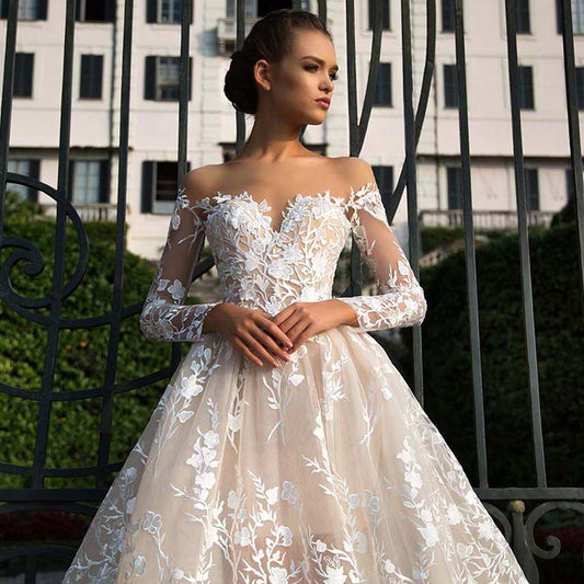 Lace Wedding Dress Sweetheart Neck Long Sleeves Appliques