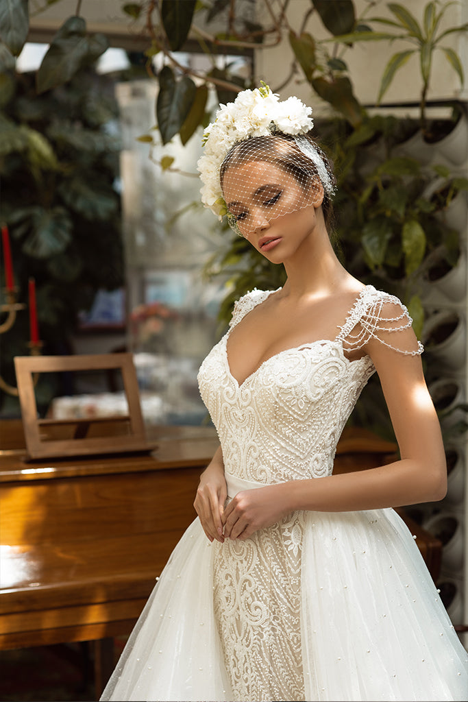 Embroidered Wedding Dresses with Detachable Train Crystal Sweep rain